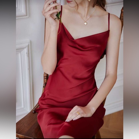 Simple Retro Draped Satin Cami Dress - Picture 2 of 7